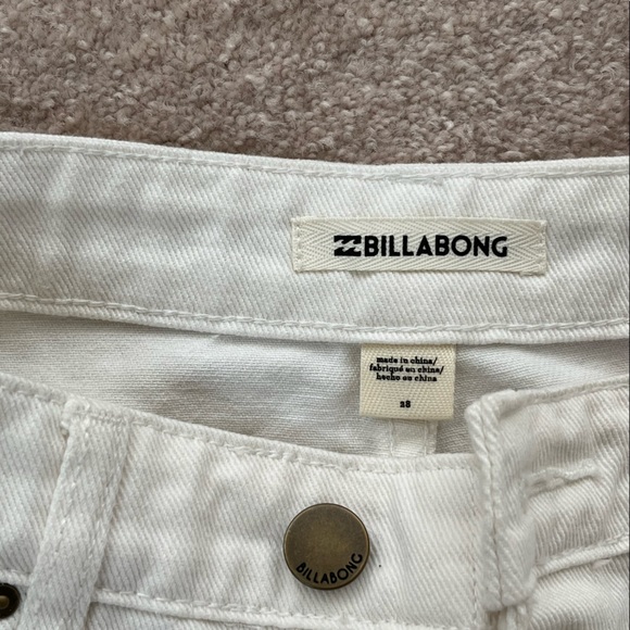 White denim billabong skirt - Picture 2 of 2